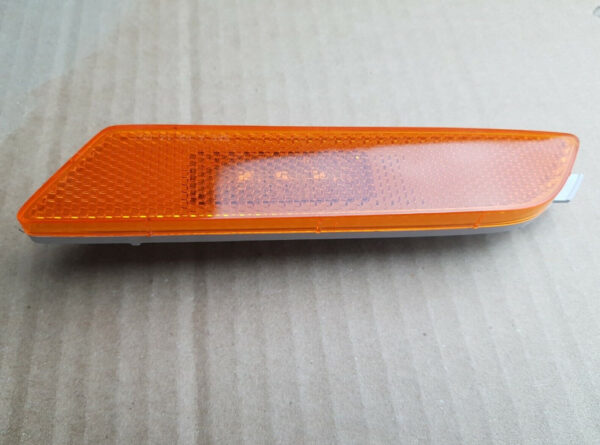 AUDI Q3 8U Front Left Side Marker Light 8U0945071 ORIGINAL