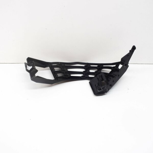 BMW X7 G07 Front Right Bumper Bracket 7458364 51117458364 ORIGINAL - Image 4