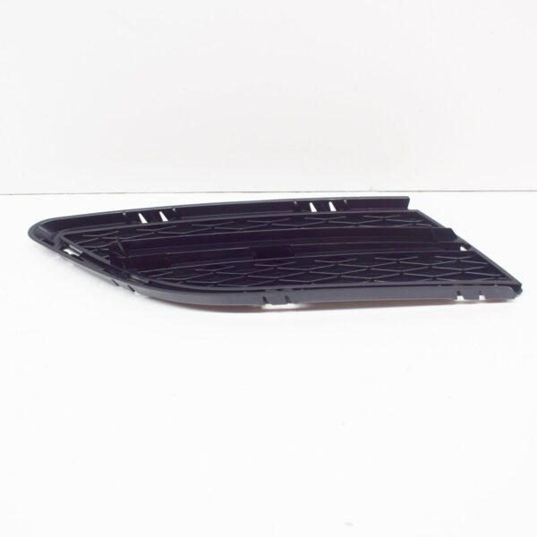 BMW 3 E90 Front Bumper Right Closed Grille 51117138418 7138418 ORIGINAL - Image 4