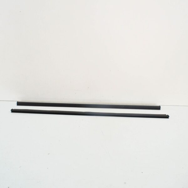 BMW 5 E34 Rear Lower Door Weather Strip Pair Set 51221944421 ORIGINAL - Image 3