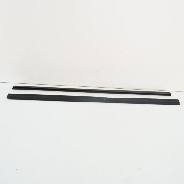 BMW 5 E34 Rear Lower Door Weather Strip Pair Set 51221944421 ORIGINAL - Image 5