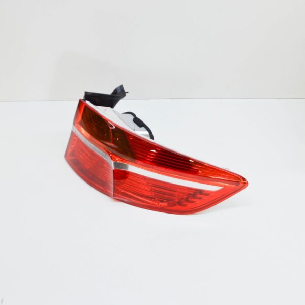 BMW X6 E71 Rear Right Outer Taillight Lamp 63217179984 7179984 ORIGINAL - Image 3