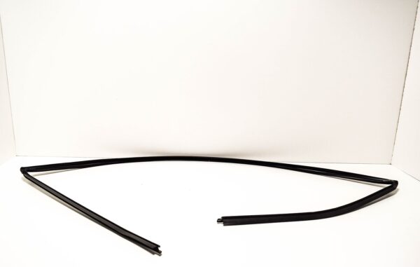 BMW Z4 E85 Front Windscreen Seal Rubber Trim 51317017021 ORIGINAL