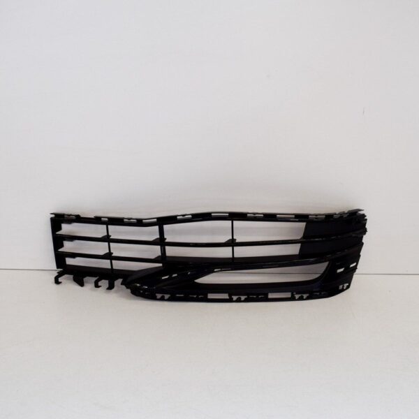 BMW 5 G30 Front Bumper Right Grille 51117385278 ORIGINAL - Image 2
