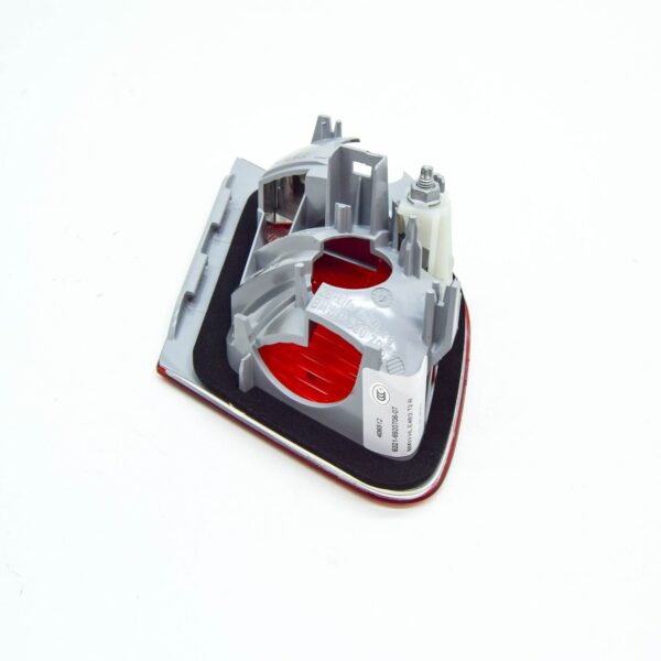 BMW 3 E46 Rear Tailgate Right Taillight 63216920706 6920706 ORIGINAL - Image 3