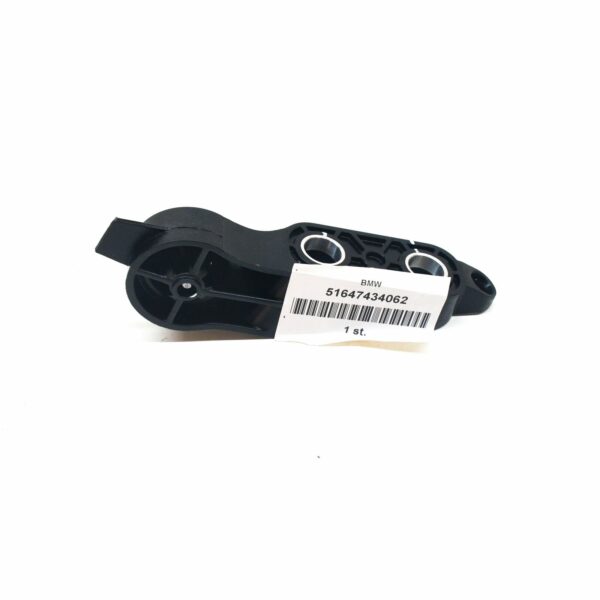 BMW 3 G20 Right Air Duct Bracket 51647434062 ORIGINAL