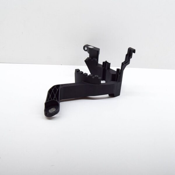 BMW X5 G05 Expansion Tank Bracket 17135A5E6C1 ORIGINAL - Image 4
