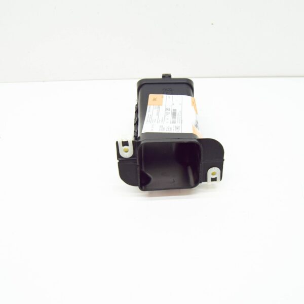 BMW 3 G20 G21 Front Right Wheelhousing Brake Air Duct 51747422280 ORIGINAL - Image 3