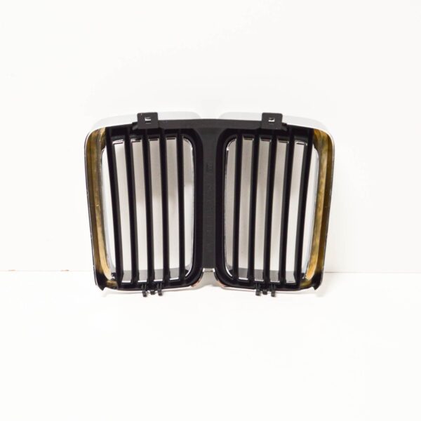 BMW 5 E28 Front Radiator Kidney Grille 51131873253 1873253 ORIGINAL - Image 5