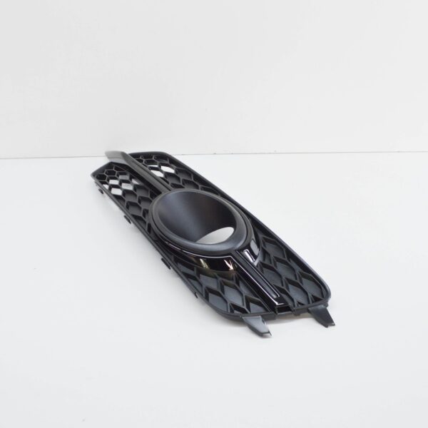 AUDI A6 C7 Front Right Fog Grille 4G0807682KBMT ORIGINAL - Image 3