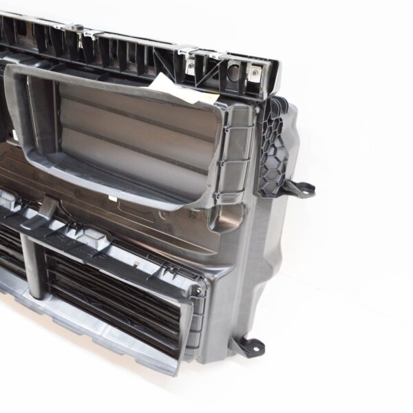 BMW X1 F48 Air Duct With Flap Control M 8077605 51748077605 ORIGINAL - Image 4