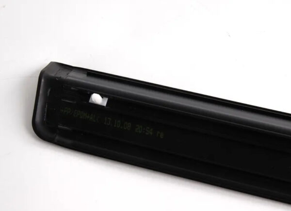 BMW 3 E46 Front Right Door Sill Trim 51478219186 8219186 ORIGINAL - Image 3