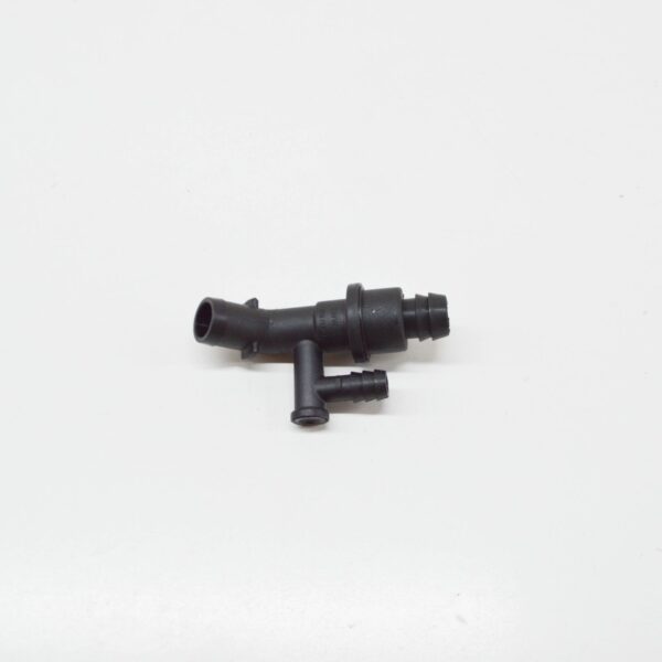 BMW 7 E32 Carter sniff hose connector Cyl 1-6 11151718713 new original - Image 3