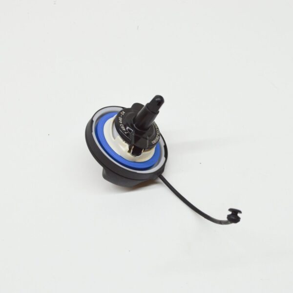 BMW i8 I12 Fuel Tank Cap 16117483446 7483446 ORIGINAL - Image 5