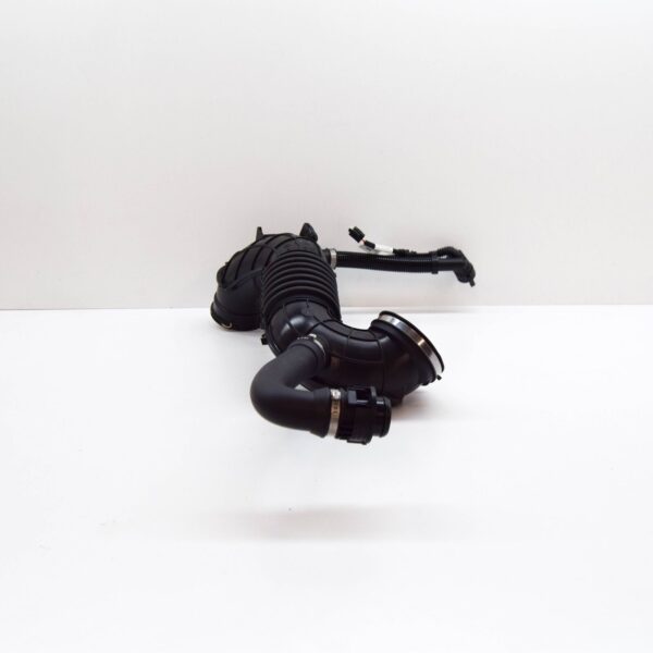 BMW 3 F30 Filtered Air Pipe 8574783 13718574783 ORIGINAL - Image 3