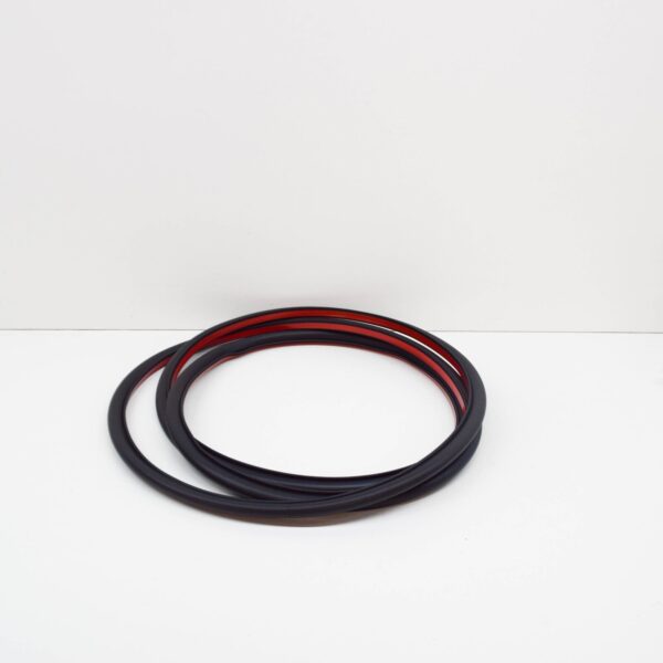 Audi A4 B8 Rear Right Outer Door Seal 8K5839912Q ORIGINAL - Image 3