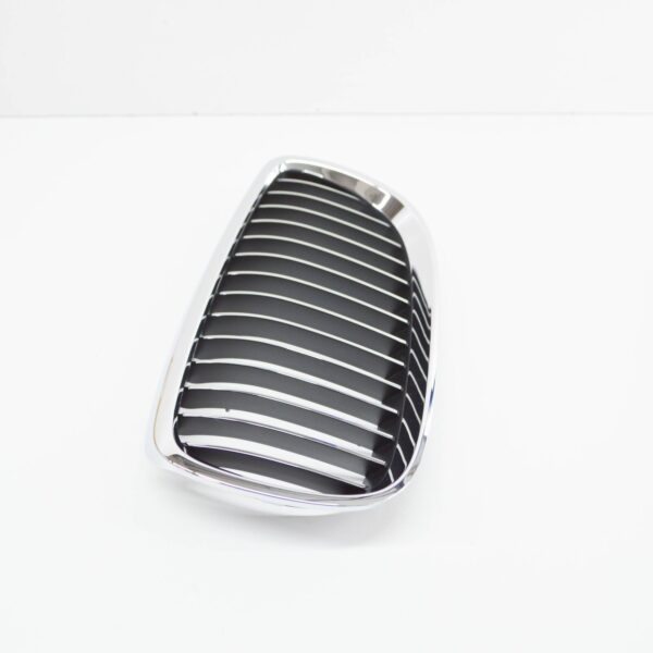 BMW 3 E93 Front Radiator Left Grille Chrome 51137157277 7157277 2009 ORIGINAL - Image 5