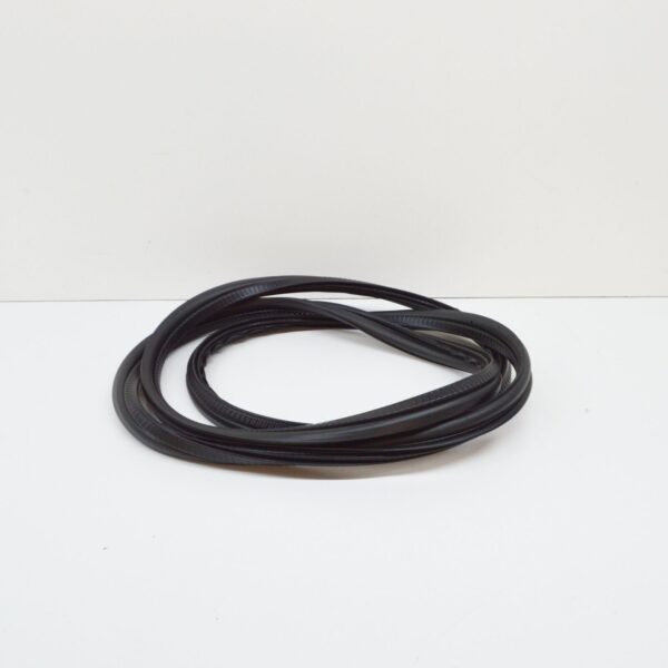 BMW 5 Touring E39 Trunk Lid Rear Window Weatherstrip 51718190689 ORIGINAL