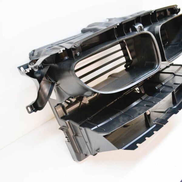 BMW 6 F06 Front Radiator Air Duct 51647211508 7211508 2016 ORIGINAL - Image 4