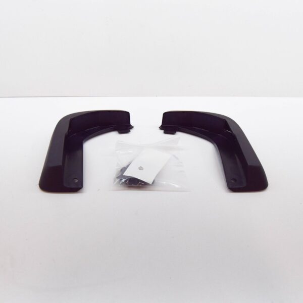 AUDI A4 B8 Front Mud Flap Set 8K0075111 ORIGINAL - Image 3