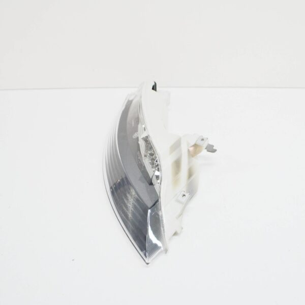 BMW 6 E64 Front Right Turn Indicator Light  63137165806 ORIGINAL - Image 3