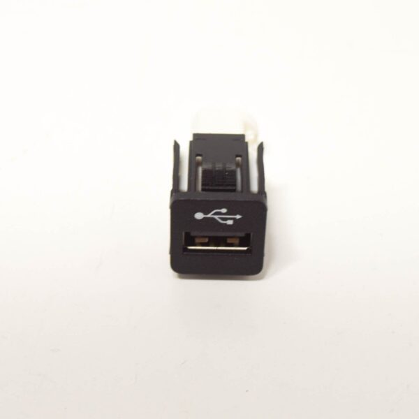 BMW 3 F30 USB Socket 9229294 84109229294 GENUINE NEW - Image 2