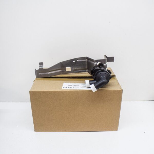 BMW M5 F10 Auxiliary Water Pump 17122284124 2284124 ORIGINAL