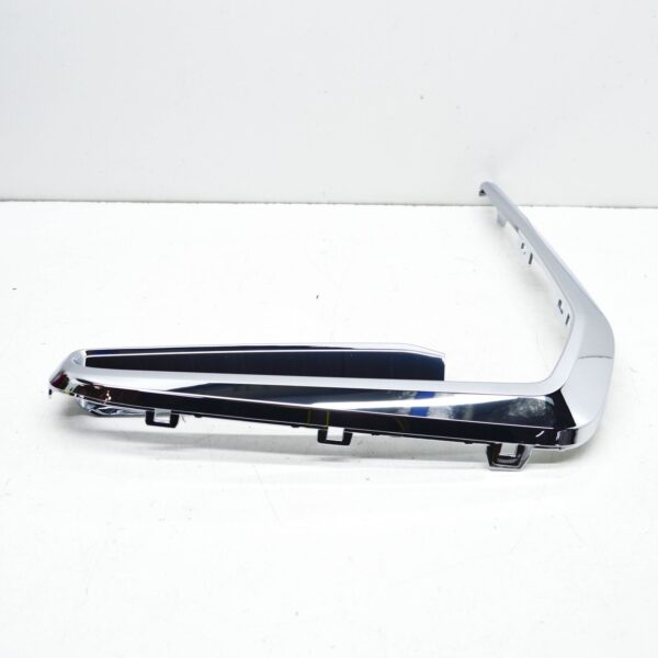 BMW X7 G07 Front Bumper Left Finisher Trim  51118745739 ORIGINAL - Image 3