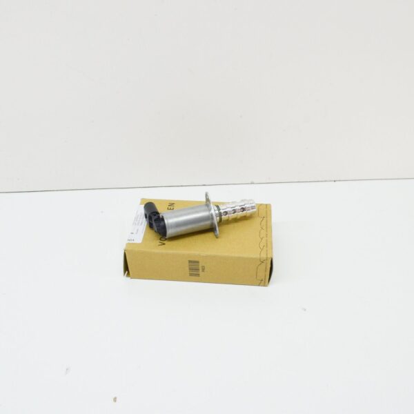AUDI A3 8P Engine Variable Valve Timing Solenoid 06F109257C ORIGINAL