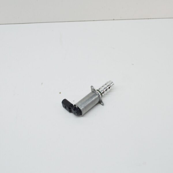 AUDI A3 8P Engine Variable Valve Timing Solenoid 06F109257C ORIGINAL - Image 2