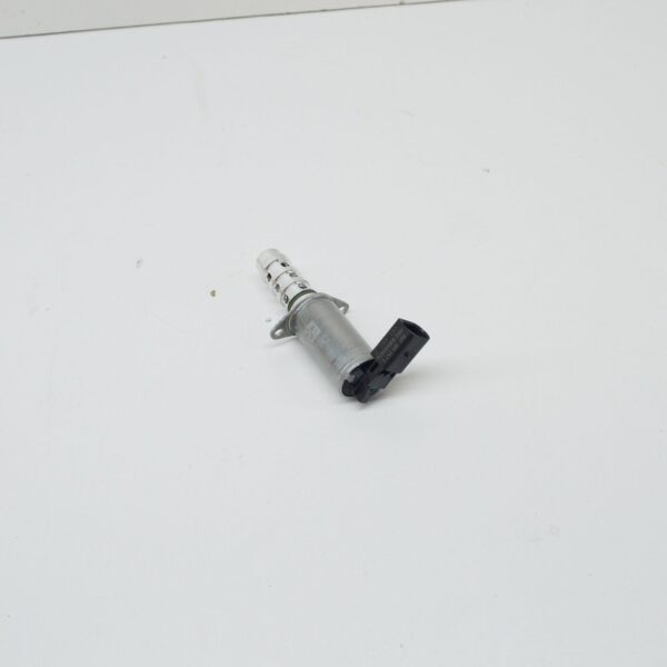 AUDI A3 8P Engine Variable Valve Timing Solenoid 06F109257C ORIGINAL - Image 5