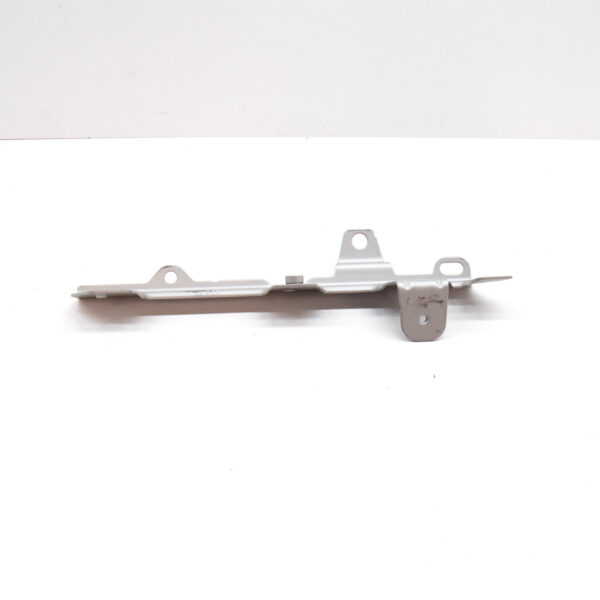 AUDI A3 8P Exhaust Manifold Cover Retainer 06J145383D ORIGINAL - Image 2