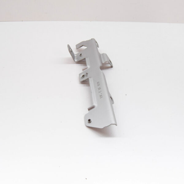 AUDI A3 8P Exhaust Manifold Cover Retainer 06J145383D ORIGINAL - Image 3