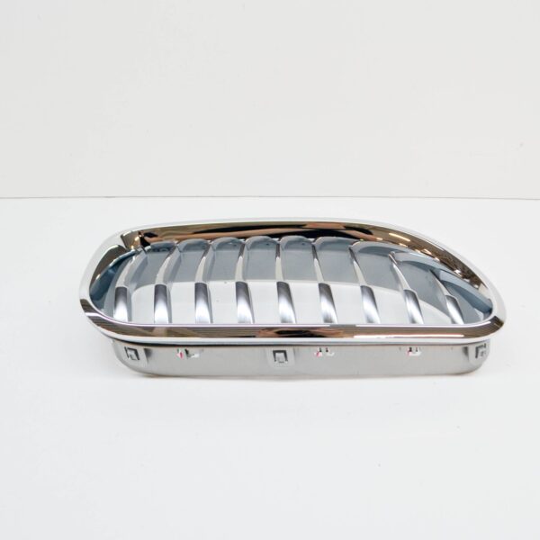 BMW 6 F06 Front Radiator Right High Grille 51137370392 7370392 2016 ORIGINAL - Image 4