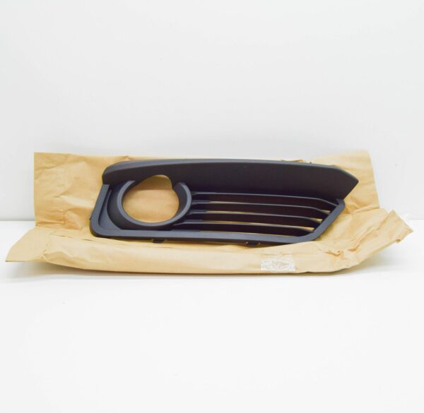 BMW 1 F21 Front Right Bumper Lower Fog Grill 51117371670 7371670 ORIGINAL