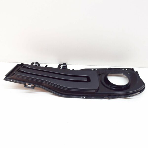 BMW 3 F30 Front Right Fog Light Grille 51117396858 7396858 2016 ORIGINAL - Image 3