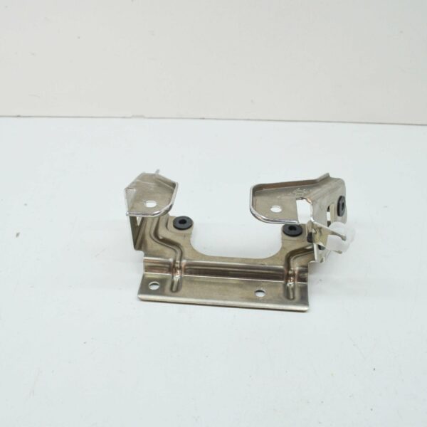 BMW 3 F30 Vacuum Pump Bracket 34336868058 ORIGINAL - Image 2
