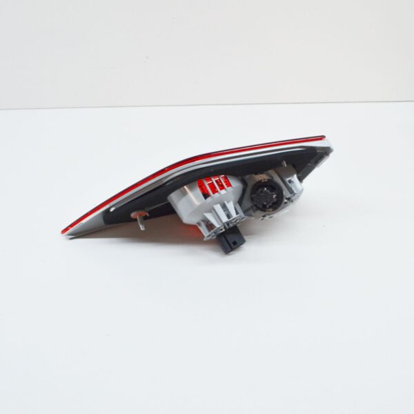 BMW X3 E83 Rear Tailgate Right Taillight 63213420206 3420206 ORIGINAL - Image 4