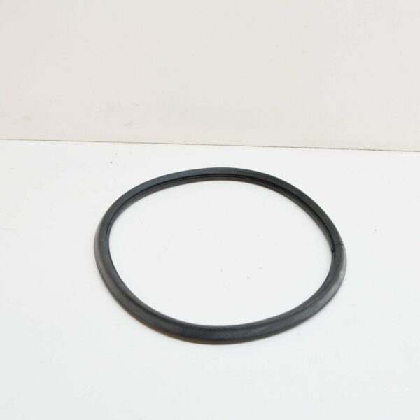 BMW E38 Sedan Tail Light Housing Seal 8360083 63218360083 NEW - Image 2