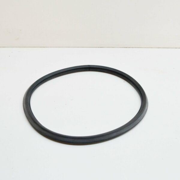BMW E38 Sedan Tail Light Housing Seal 8360083 63218360083 NEW - Image 3