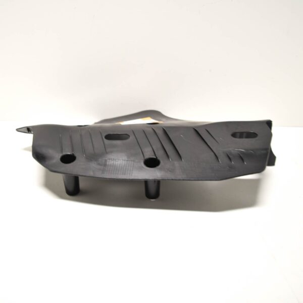 BMW 1 F20 ORIGINAL Rear Right Control Arm Cover Plastic 6796138 2017 - Image 5