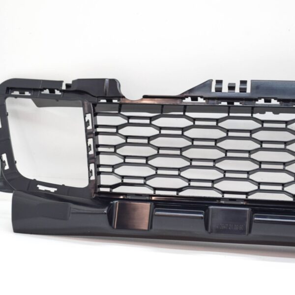 BMW 7 G11 G12 M Front Bumper Center Air Intake Grille 51118073999 ORIGINAL - Image 4