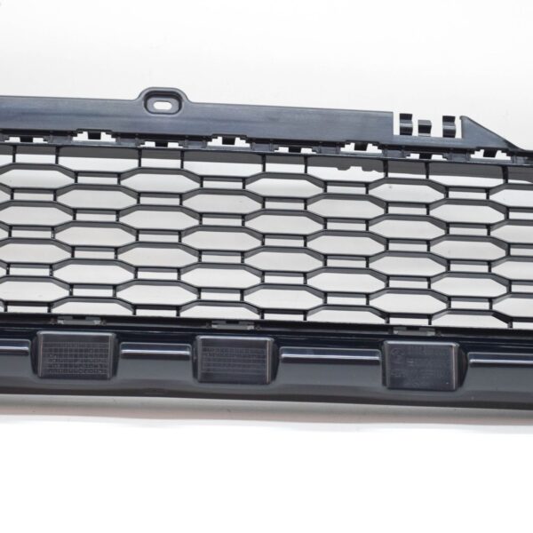 BMW 7 G11 G12 M Front Bumper Center Air Intake Grille 51118073999 ORIGINAL - Image 5