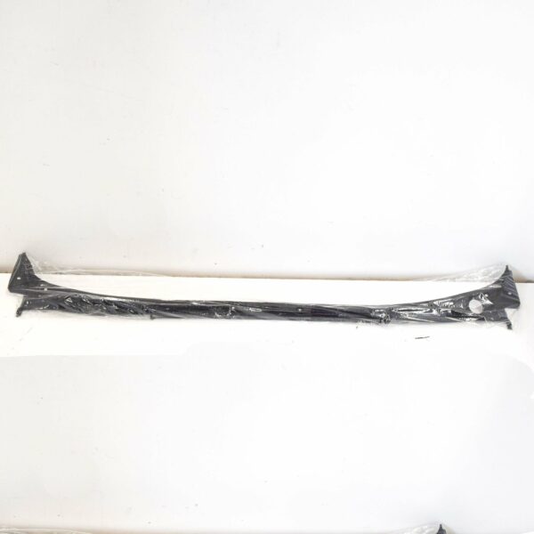 BMW 7 E38 Front Windshield Cowl Cover 51718125477 8125477 ORIGINAL - Image 3