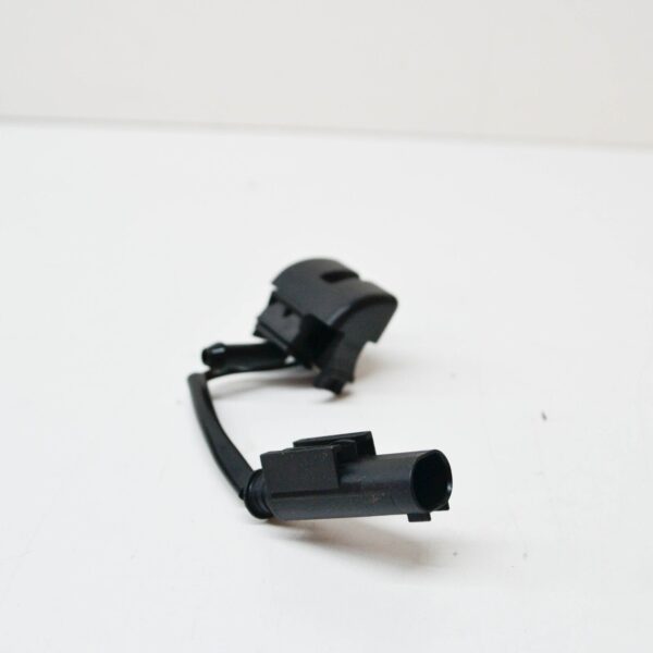 BMW 3 E46 Heated Right Spray Nozzle 61668374366 ORIGINAL - Image 2