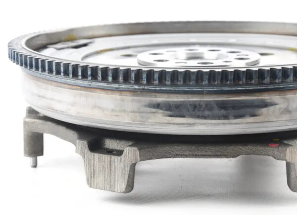 BMW 2 Coupe F22, F87 Twin Mass Flywheel 21212283028 2283028 ORIGINAL - Image 3