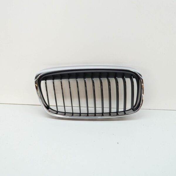 BMW 2 F45 Front Radiator Right Grille 51137300544 7300544 2015 ORIGINAL - Image 2