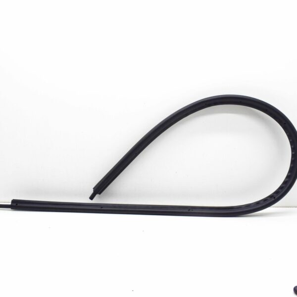 BMW Z4 Roadster E85 Front Right Door Weatherstrip 51727125652 ORIGINAL - Image 4