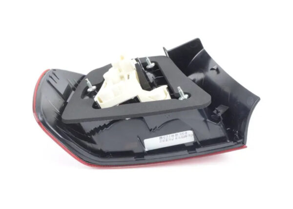 BMW 3 E90 Rear Right Taillight 0406880 63210406880 ORIGINAL - Image 3