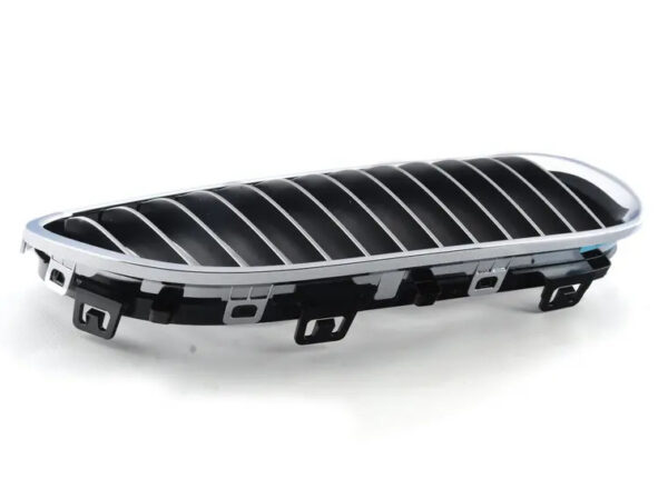 BMW 3 E92 Front Right Radiator Kidney Chrome Grille 51137254970 ORIGINAL - Image 2